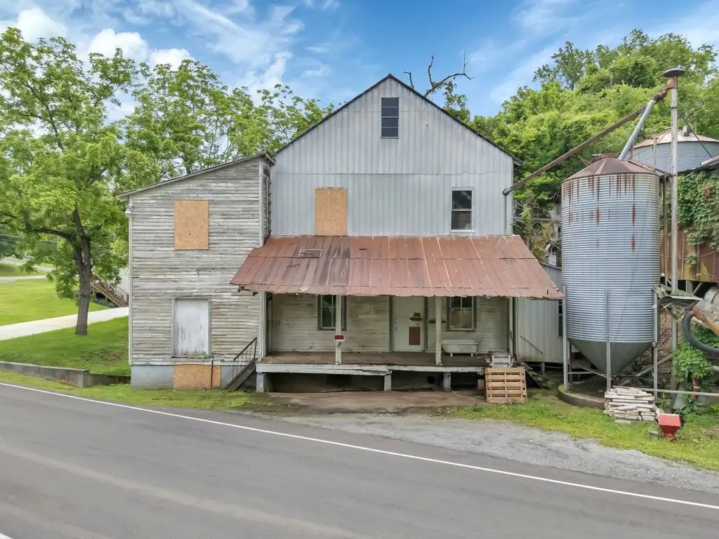 Clover Hill Mill Front